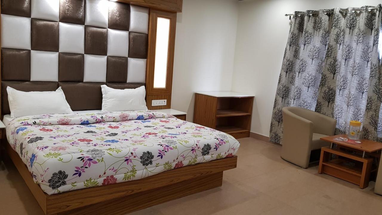 מוסורי Hotel Woods View מראה חיצוני תמונה